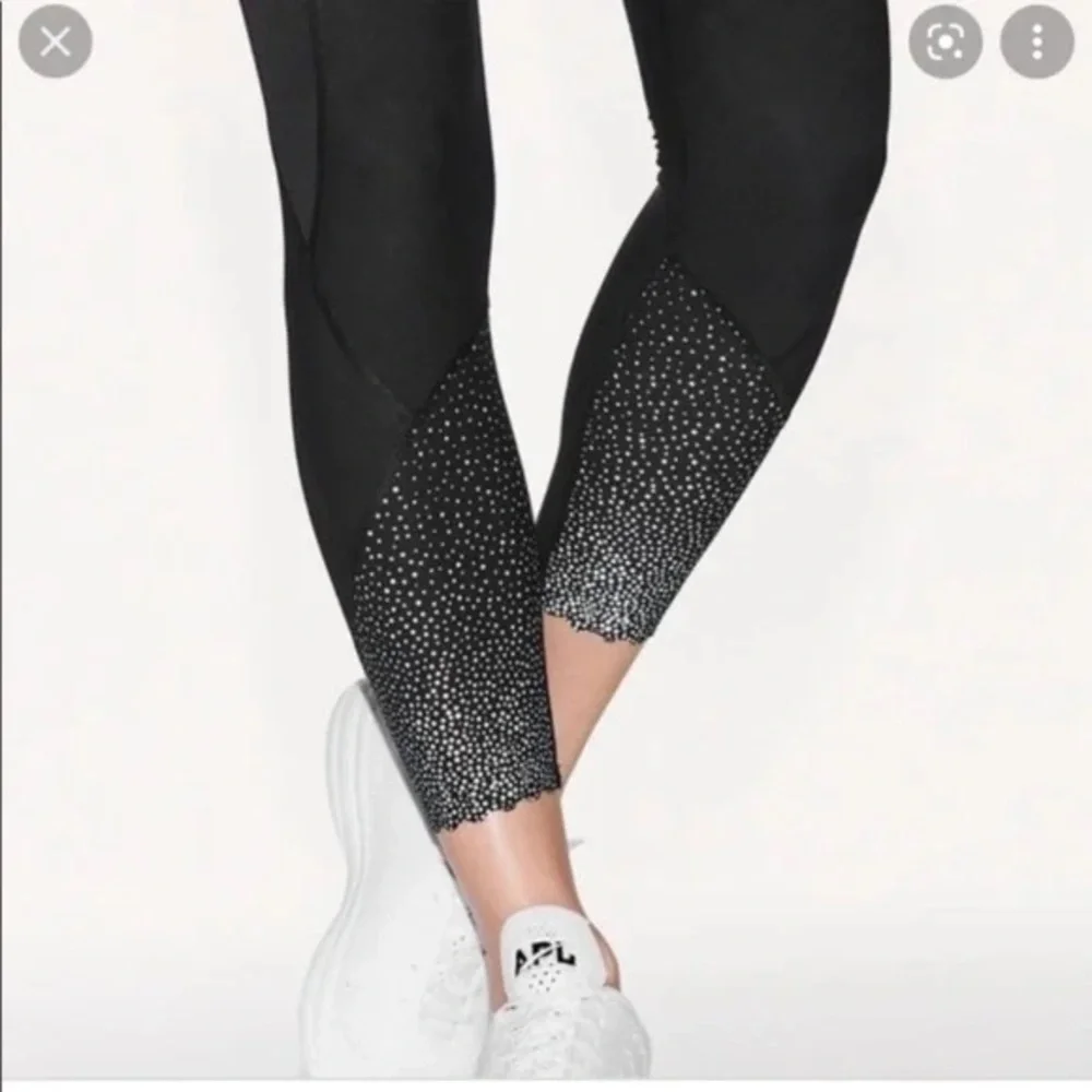 Lululemon Tight Stuff Reflective Scallop Hem Leggings